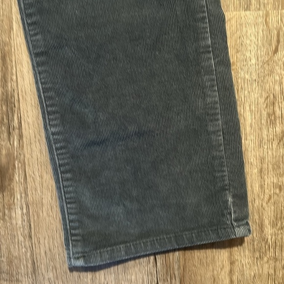 L.L. BEAN FAVORITE FIT CORDUROY PANTS (8) - Picture 5 of 9